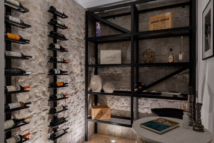 Villa Elara - Sophisticated Renovated Villa in the Heart of Nueva Andalucía