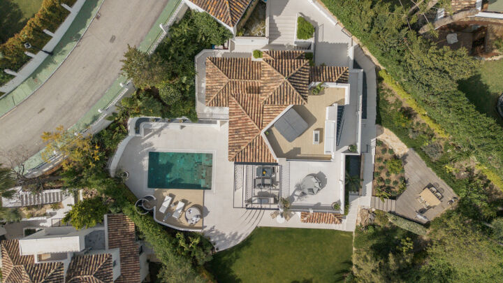 Villa Elara - Sophisticated Renovated Villa in the Heart of Nueva Andalucía