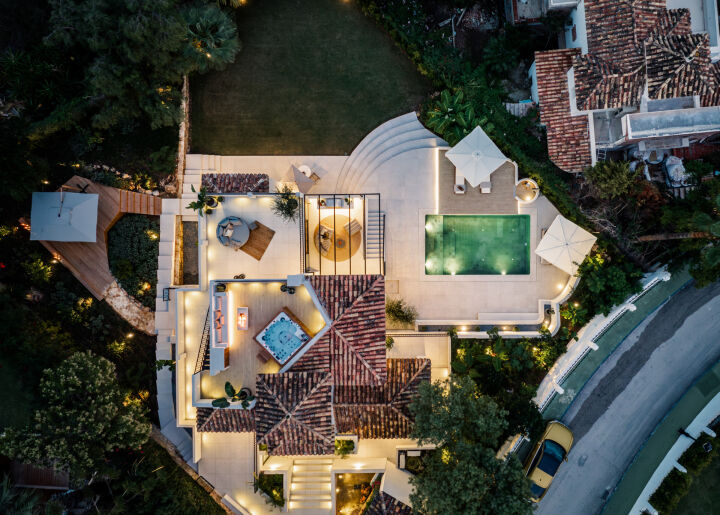 Villa Elara - Sophisticated Renovated Villa in the Heart of Nueva Andalucía
