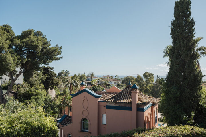 Villa Ariza - Andalusian-Style Villa with Sea Views in El Rosario, Marbella East