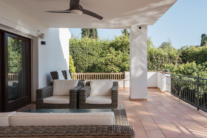 Villa Ariza - Andalusian-Style Villa with Sea Views in El Rosario, Marbella East