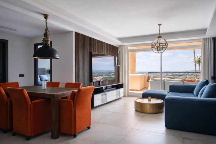 Magna 188 - Newly Renovated Frontline Golf Apartment in Magna Marbella