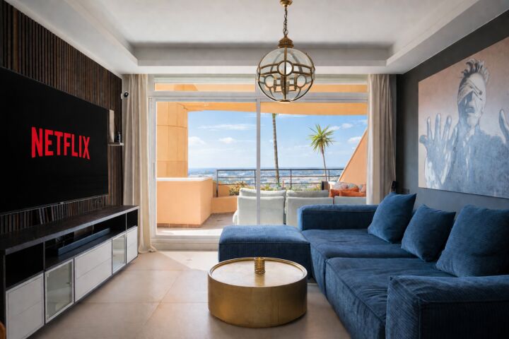 Magna 188 - Newly Renovated Frontline Golf Apartment in Magna Marbella