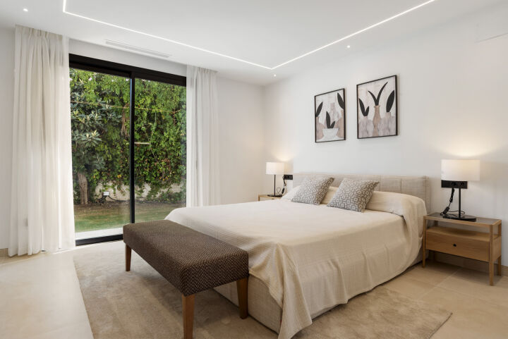 Guadalmina 19 - Stunning Villa Moments from Guadalmina Golf Club & the Beach
