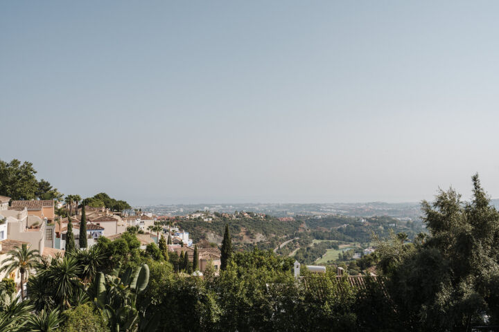 Villa Serene - A private mountain retreat in El Madroñal, Benahavis