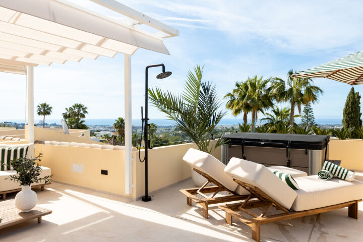Amani Hills - Exceptional Sea View Townhouse in El Herrojo, Benahavís