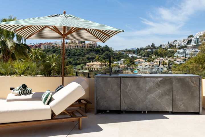 Amani Hills - Exceptional Sea View Townhouse in El Herrojo, Benahavís