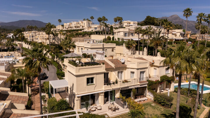 Amani Hills - Exceptional Sea View Townhouse in El Herrojo, Benahavís