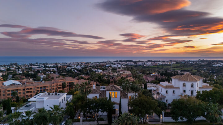 Casa de Luna - Sophisticated Andalusian Villa with Breathtaking Panoramic Views