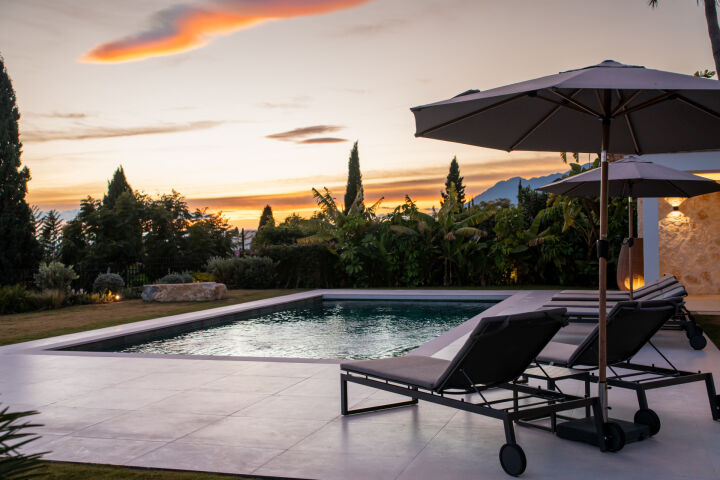 Casa de Luna - Sophisticated Andalusian Villa with Breathtaking Panoramic Views