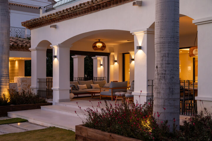 Casa de Luna - Sophisticated Andalusian Villa with Breathtaking Panoramic Views