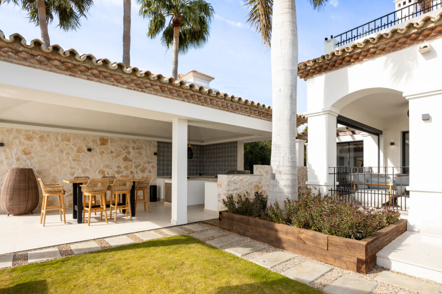 Casa de Luna - Sophisticated Andalusian Villa with Breathtaking Panoramic Views