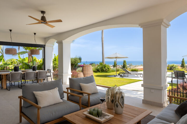 Casa de Luna - Sophisticated Andalusian Villa with Breathtaking Panoramic Views