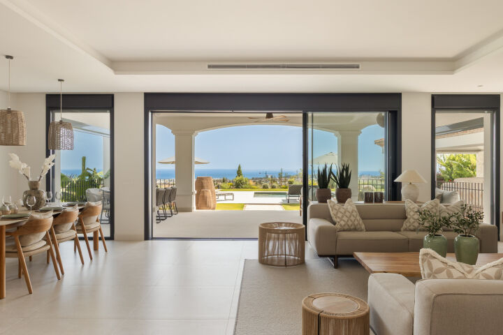 Casa de Luna - Sophisticated Andalusian Villa with Breathtaking Panoramic Views