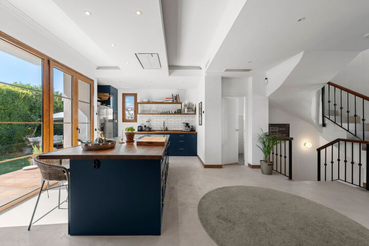 Villa Pinot - A Contemporary Gem in Estepona East