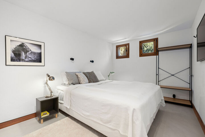 Villa Pinot - A Contemporary Gem in Estepona East