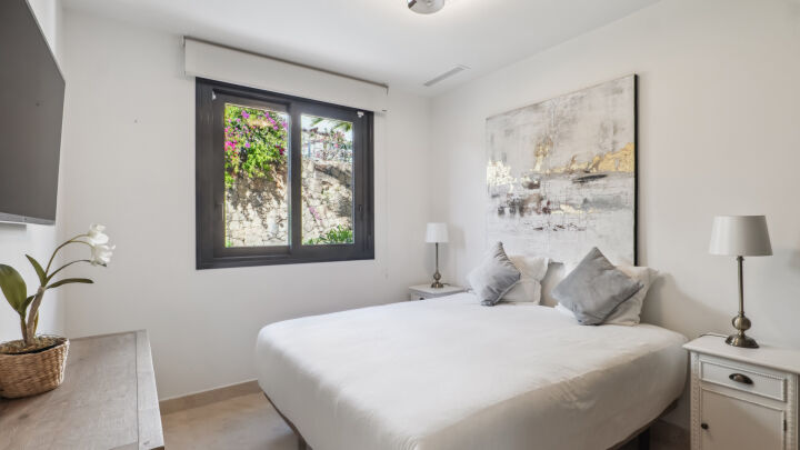 Casa Aria - Chic 3-Bedroom Townhouse with Expansive Views Near Puente Romano