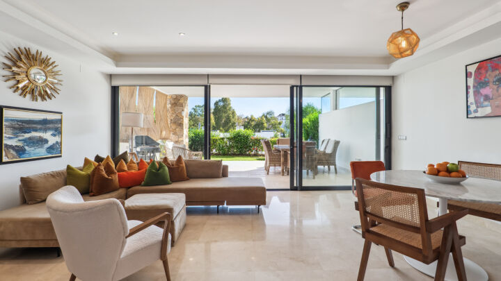 Casa Aria - Chic 3-Bedroom Townhouse with Expansive Views Near Puente Romano