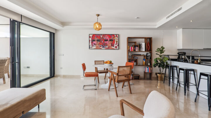 Casa Aria - Chic 3-Bedroom Townhouse with Expansive Views Near Puente Romano