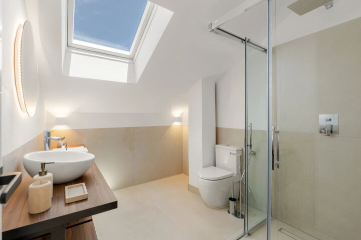 Las Lolas Sky Residence - A Boutique Penthouse in the Heart of Nueva Andalucía