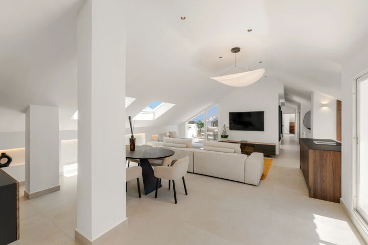 Las Lolas Sky Residence - Un ático boutique en el corazón de Nueva Andalucía