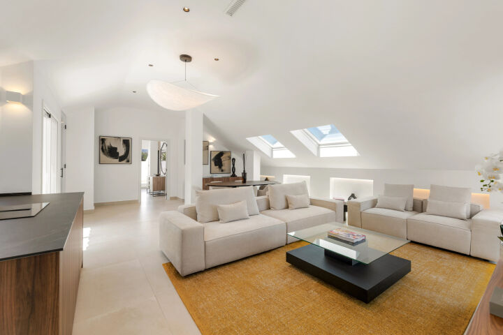 Las Lolas Sky Residence - Un ático boutique en el corazón de Nueva Andalucía
