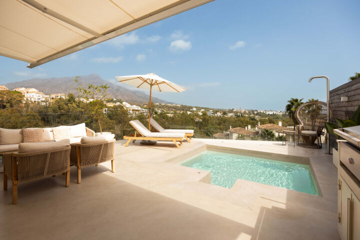 Apartment Les Belvederes - Luxury Apartment with Private Pool in Nueva Andalucia