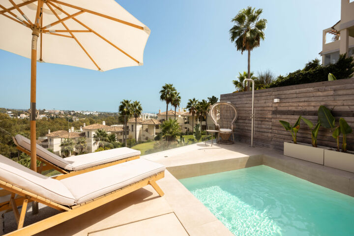 Apartment Les Belvederes - Luxury Apartment with Private Pool in Nueva Andalucia