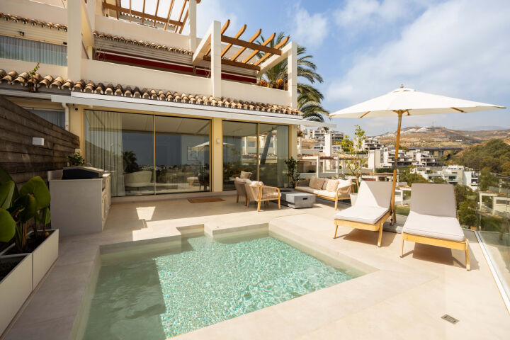 Apartment Les Belvederes - Luxury Apartment with Private Pool in Nueva Andalucia