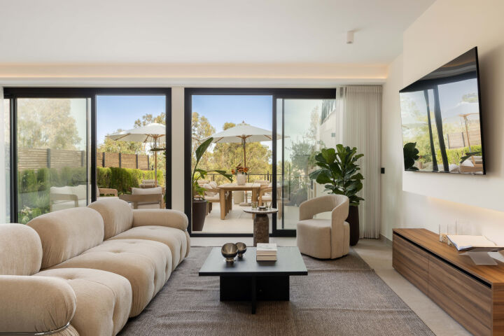 Alto Belvedere - Renovated Ground Floor Apartment with Private Pool in Nueva Andalucía