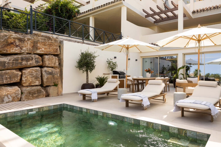 Alto Belvedere - Renovated Ground Floor Apartment with Private Pool in Nueva Andalucía