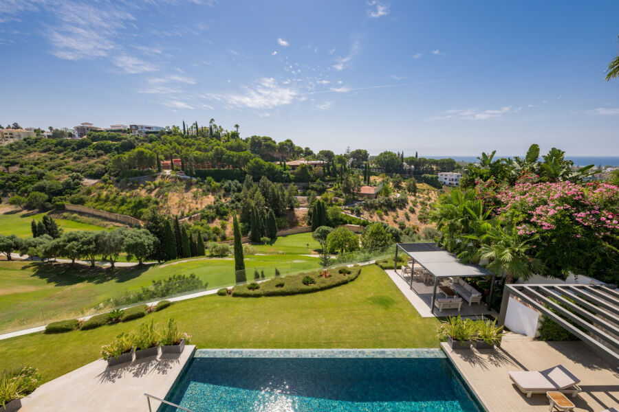 Villa Rebecka - Contemporary Mediterranean Home in Los Flamingos, Benahavís