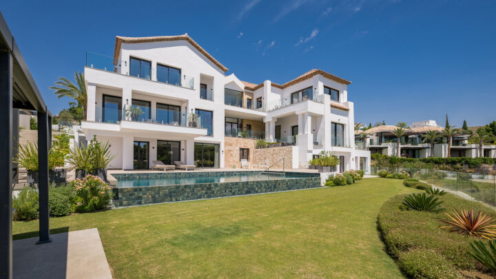 Villa Rebecka - Contemporary Mediterranean Home in Los Flamingos, Benahavís