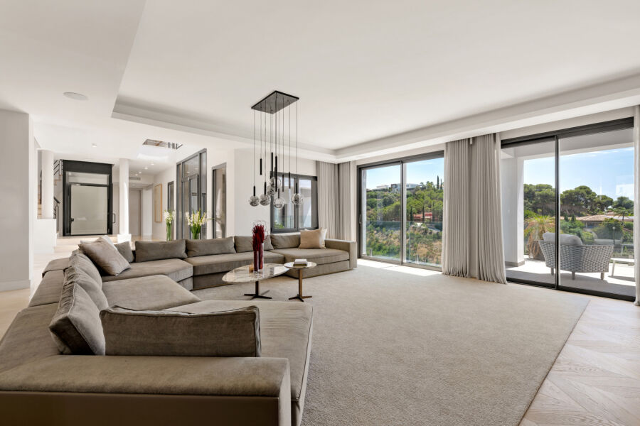 Villa Rebecka - Contemporary Mediterranean Home in Los Flamingos, Benahavís