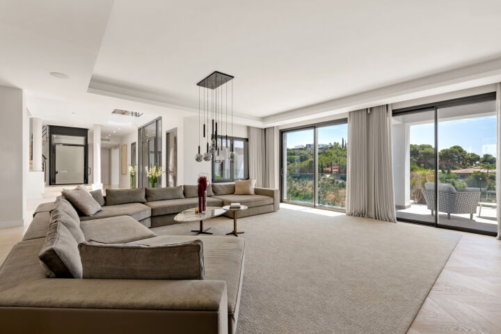 Villa Rebecka - Contemporary Mediterranean Home in Los Flamingos, Benahavís