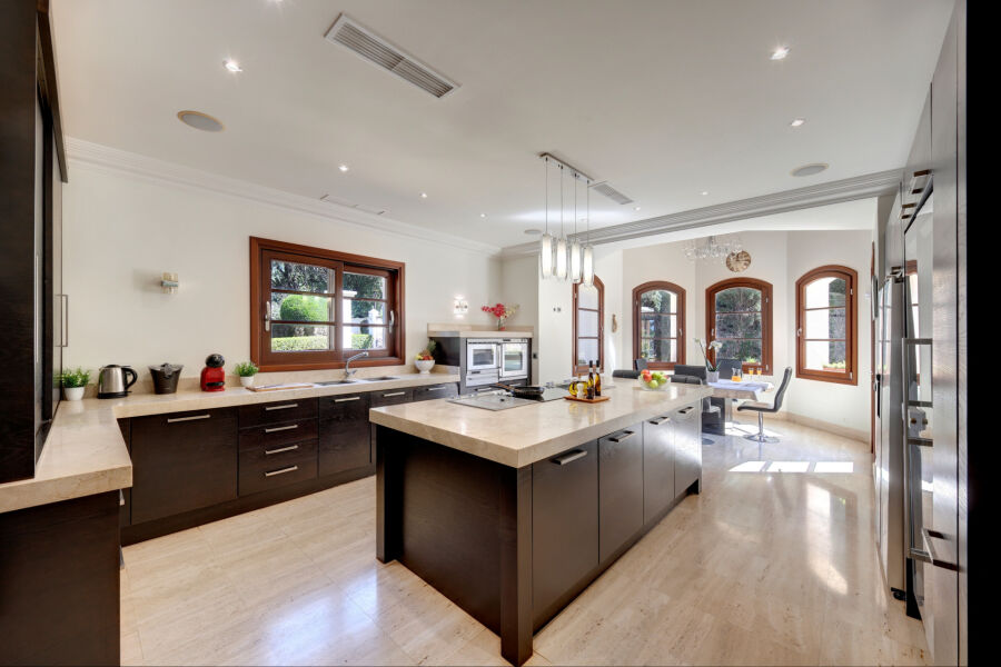 Casa Augusta - Contemporary Mansion with Breathtaking Views in Nagüeles, Marbella Golden Mile
