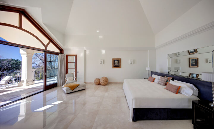 Casa Augusta - Contemporary Mansion with Breathtaking Views in Nagüeles, Marbella Golden Mile