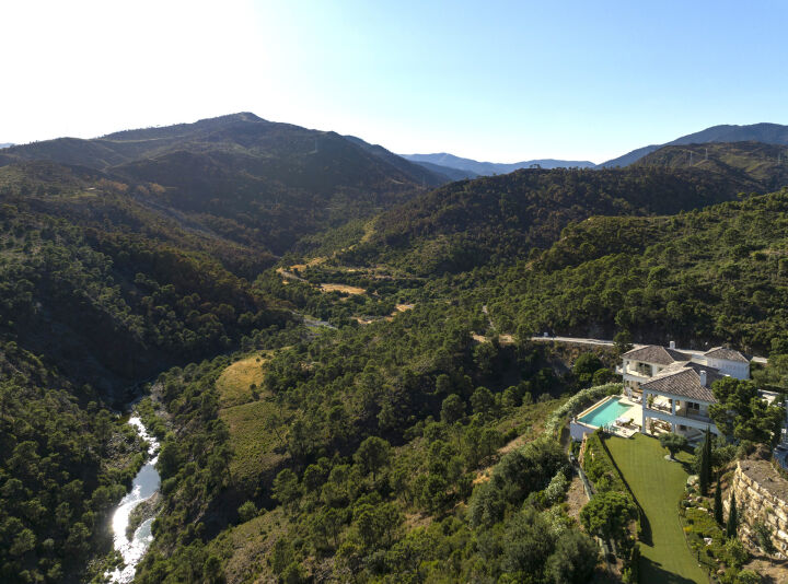 Casa Colinas - Exceptional Luxury Villa on the Edge of Monte Mayor, Benahavis