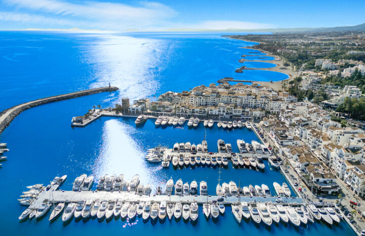 Benabola 209 Penthouse - Frontline Penthouse with Harbour Views in Puerto Banús, Marbella