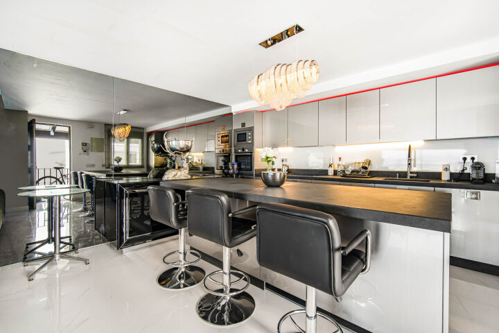 Benabola 209 Penthouse - Frontline Penthouse with Harbour Views in Puerto Banús, Marbella