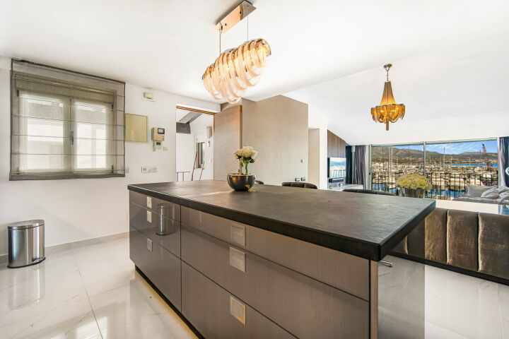 Benabola 209 Penthouse - Frontline Penthouse with Harbour Views in Puerto Banús, Marbella