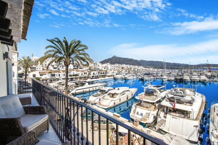 Benabola 209 Penthouse - Frontline Penthouse with Harbour Views in Puerto Banús, Marbella