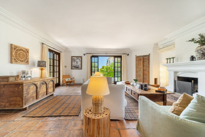 Villa Hibiscus IV - Traditional Golden Mile Villa with La Concha Views