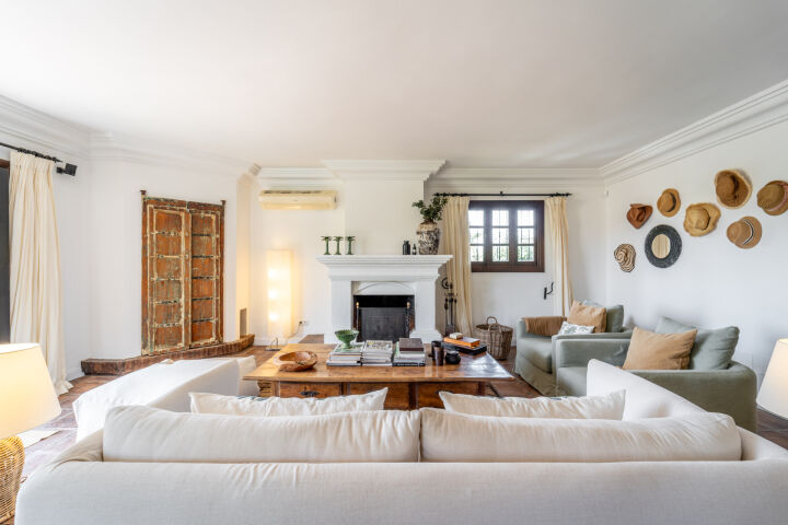 Villa Hibiscus IV - Traditional Golden Mile Villa with La Concha Views