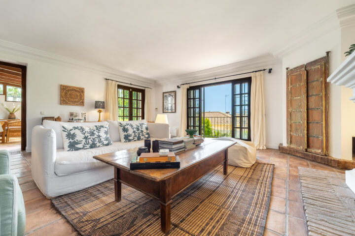Villa Hibiscus IV - Traditional Golden Mile Villa with La Concha Views