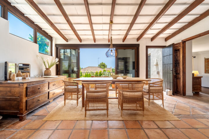 Villa Hibiscus IV - Traditional Golden Mile Villa with La Concha Views