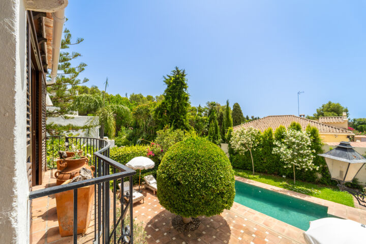 Villa Hibiscus IV - Traditional Golden Mile Villa with La Concha Views