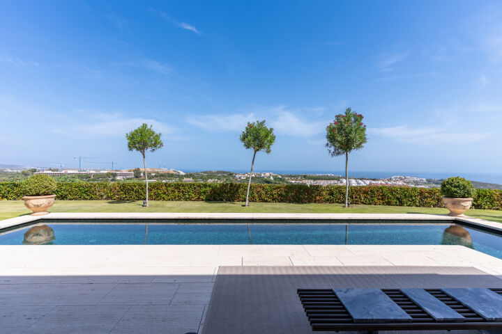 Las Albercas - Ground-floor garden apartment in Finca Cortesin