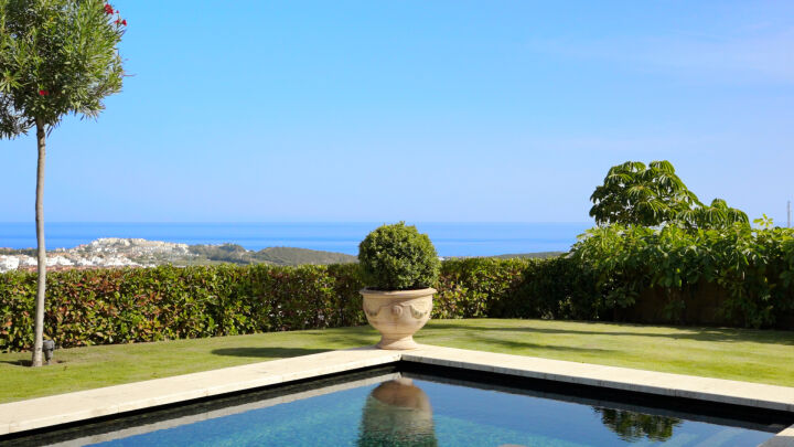 Las Albercas - Ground-floor garden apartment in Finca Cortesin
