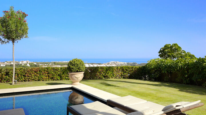 Las Albercas - Ground-floor garden apartment in Finca Cortesin